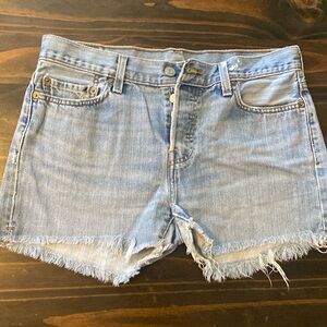 Women’s Levi’s Cut off Jean Shorts